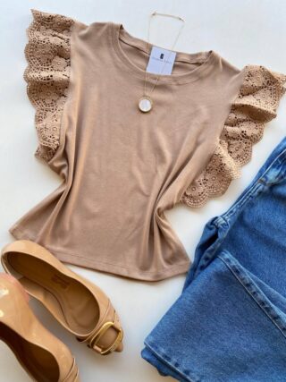 Blusa Feminina Manga Muscle com Detalhes em Guipir Bege AT5205 - Fernanda Ramos Store