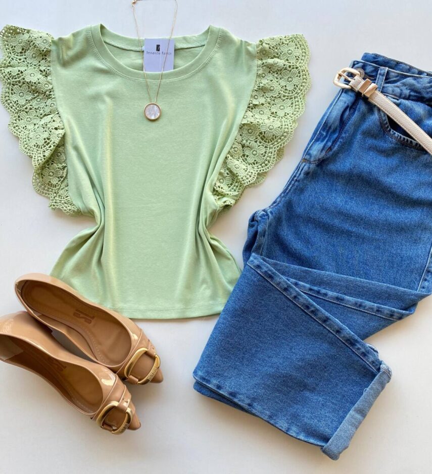 Blusa Feminina Manga Muscle com Detalhes em Guipir Verde AT5205 - Fernanda Ramos Store