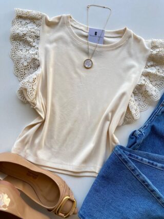 Blusa Feminina Manga Muscle com Detalhes em Guipir Creme AT5205 - Fernanda Ramos Store