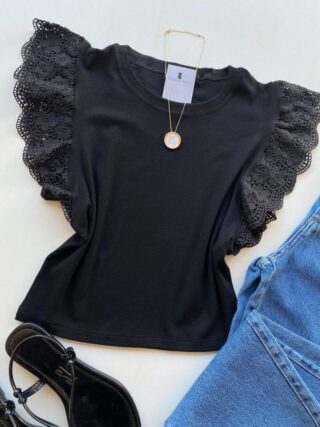 Blusa Feminina Manga Muscle com Detalhes em Guipir Preta AT5205 - Fernanda Ramos Store