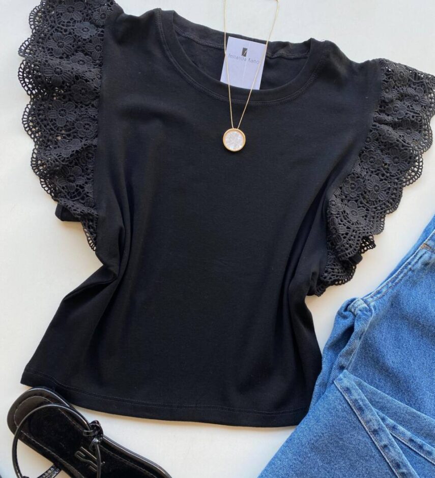 Blusa Feminina Manga Muscle com Detalhes em Guipir Preta AT5205 - Fernanda Ramos Store
