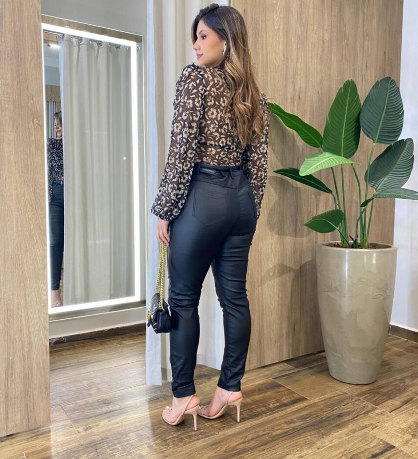 Body Feminino Carol sem Bojo Manga Bufante em Tule Estampado Preto - Fernanda Ramos Store