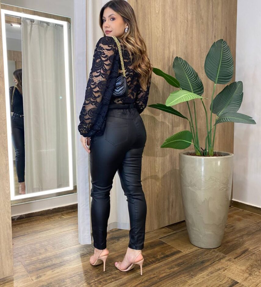 Body Feminino sem Bojo Manga Longa com Lastex em Laise Preto - Fernanda Ramos Store