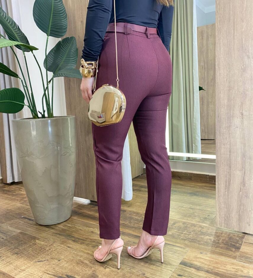 Calça Feminina Social Milena com Cinto e Bolsos Marsala - Fernanda Ramos Store