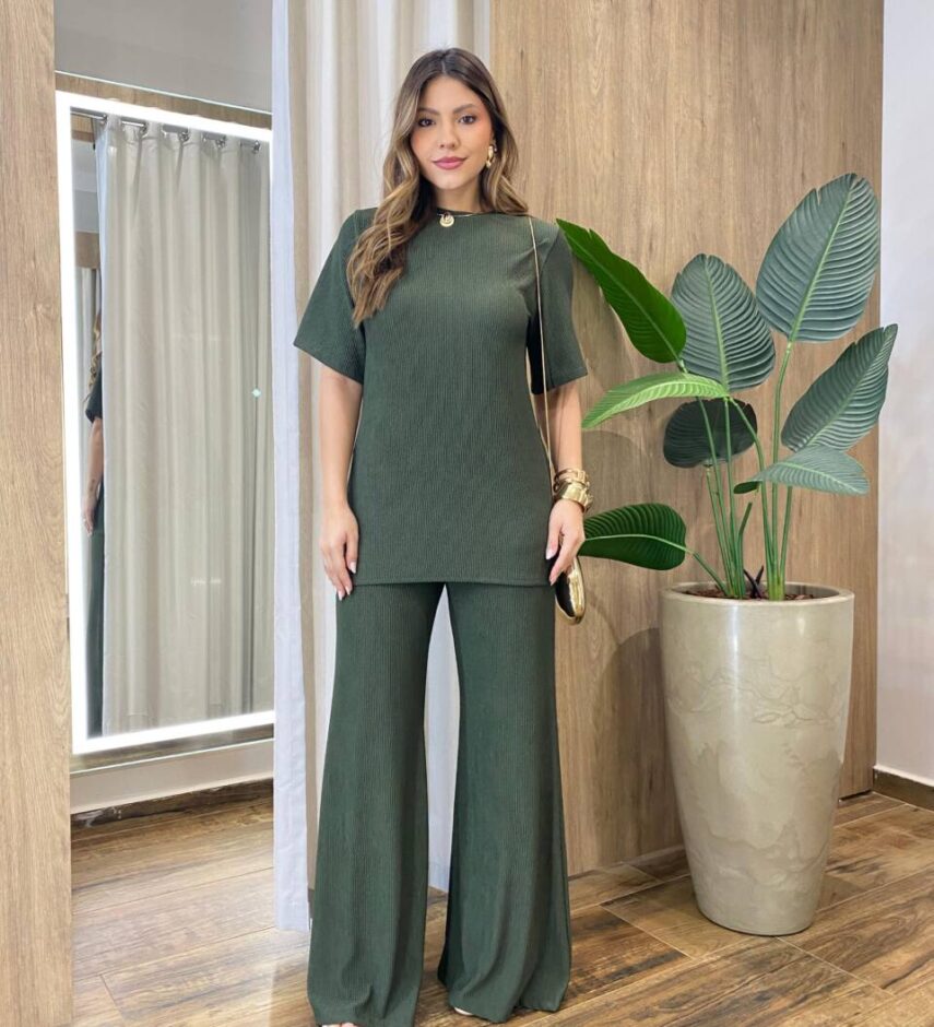 Conjunto Feminino Comfy Blusa e Calça Canelado Verde Militar - Fernanda Ramos Store