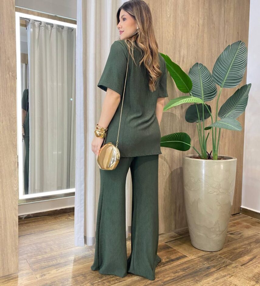 Conjunto Feminino Comfy Blusa e Calça Canelado Verde Militar - Fernanda Ramos Store