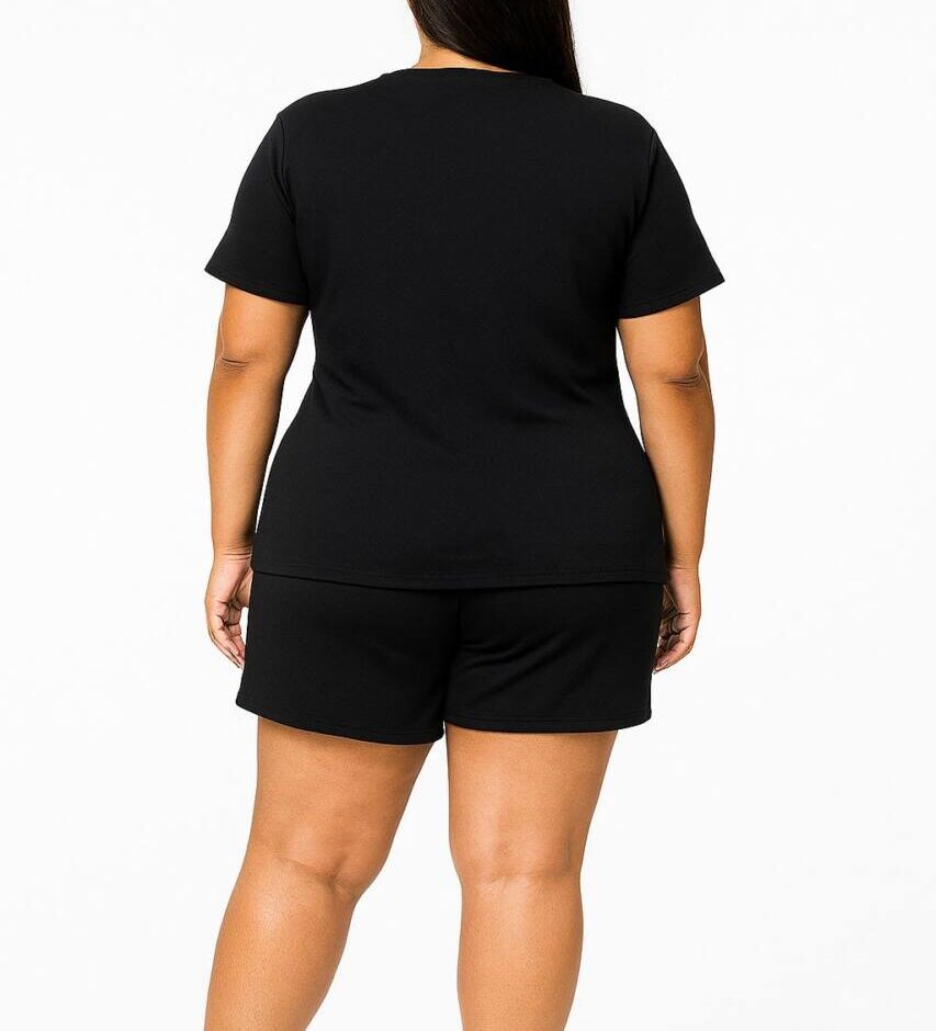 Conjunto Plus Blusa Manga Curta com Faixas Azul Mar e Short Preto - Fernanda Ramos Store