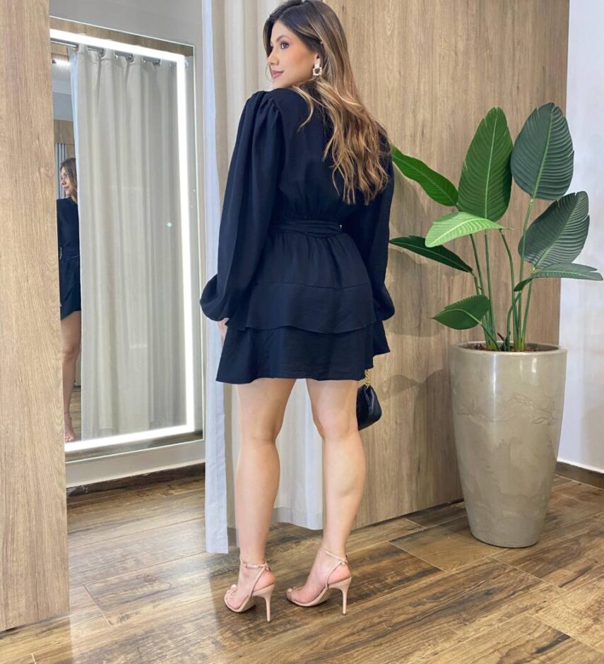 Macaquinho Curto Anye sem Bojo em Camadas Preto - Fernanda Ramos Store