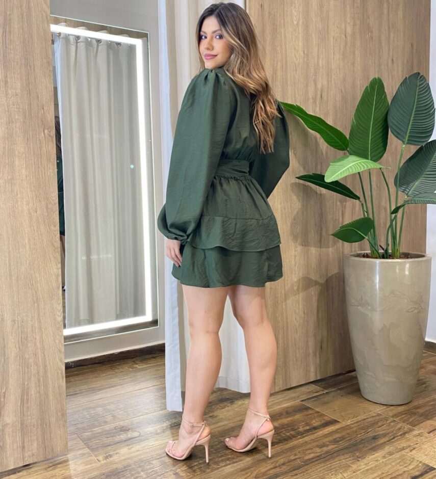 Macaquinho Curto Anye sem Bojo em Camadas Verde - Fernanda Ramos Store