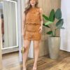 Regata Feminina Paula Detalhes em Guipir Couro Eco Caramelo - Fernanda Ramos Store