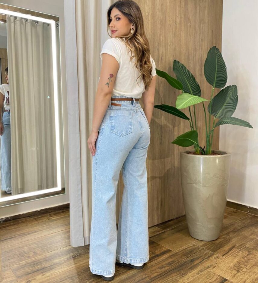 T-shirt Feminina Manga Curta Estampa New York Off White - Fernanda Ramos Store
