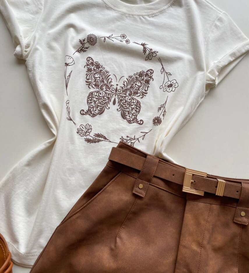 T-shirt Feminina Manga Curta Estampada Borboleta Off White - Fernanda Ramos Store