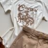 T-shirt Feminina Manga Curta Estampada Cow Girl Off White - Fernanda Ramos Store