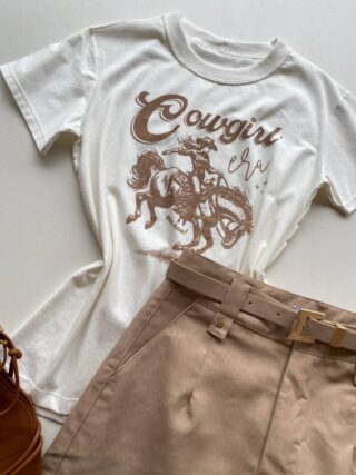 T-shirt Feminina Manga Curta Estampada Cow Girl Off White - Fernanda Ramos Store