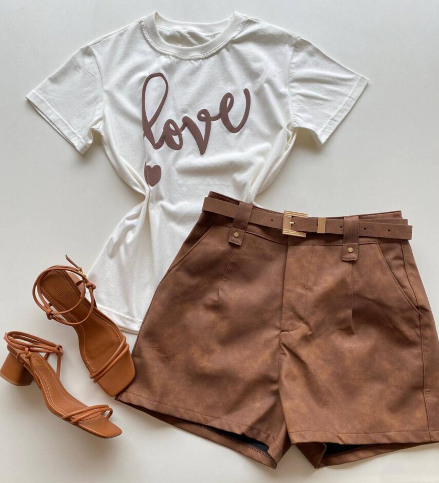 T-shirt Feminina Manga Curta Estampada Love Off White - Fernanda Ramos Store