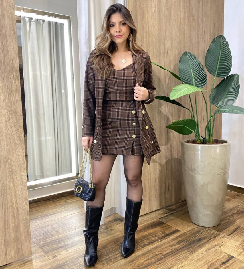 Triconjunto Feminino Blazer Cropped e Short Saia Xadrez Marrom - Fernanda Ramos Store