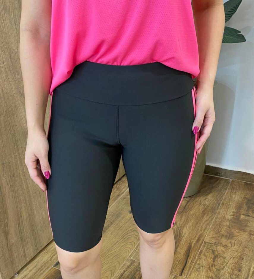 Bermuda Feminina Fitness com Detalhe Lateral Preto - Fernanda Ramos Store