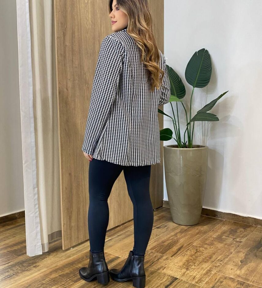 Blazer Manga Longa Feminino Plus com Detalhes Preto e Branco - Fernanda Ramos Store