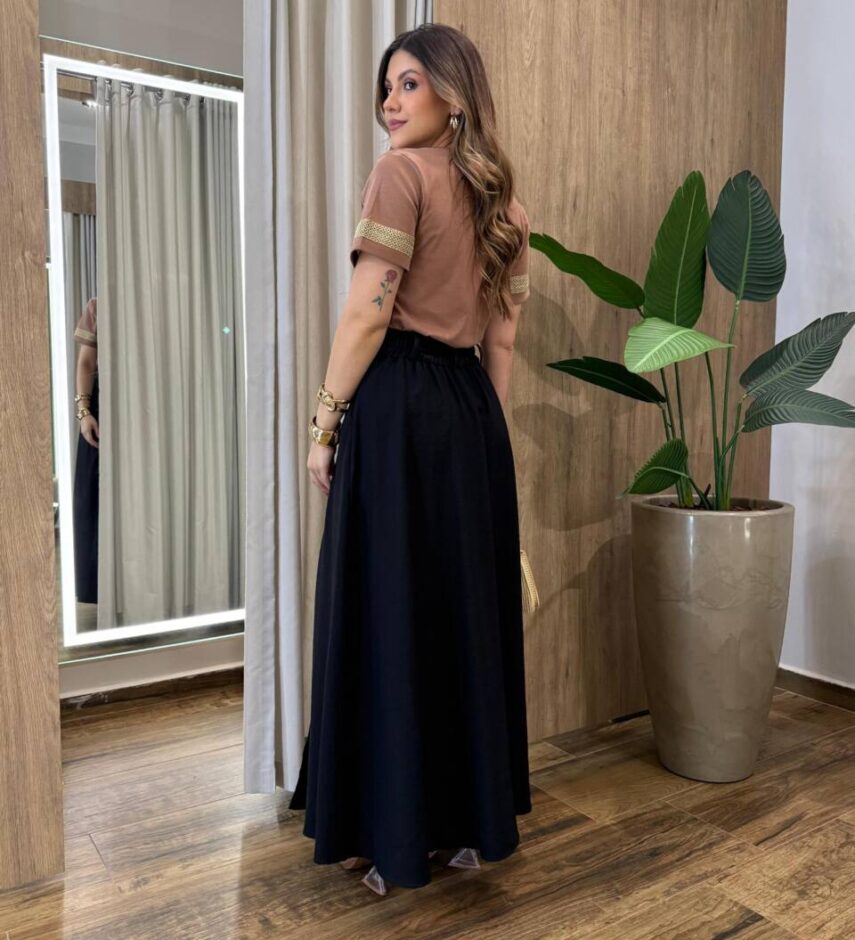 Blusa Feminina Antonella Manga Curta Bordado na Manga Chocolate - Fernanda Ramos Store
