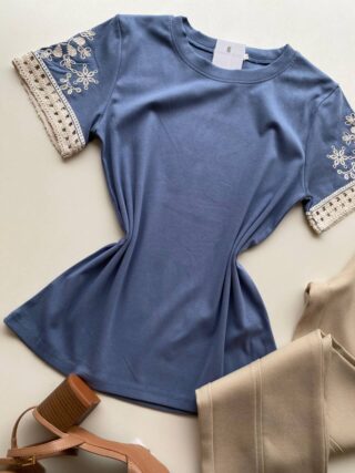 Blusa Feminina Manga Curta Hellen com Bordado Azul - Fernanda Ramos Store