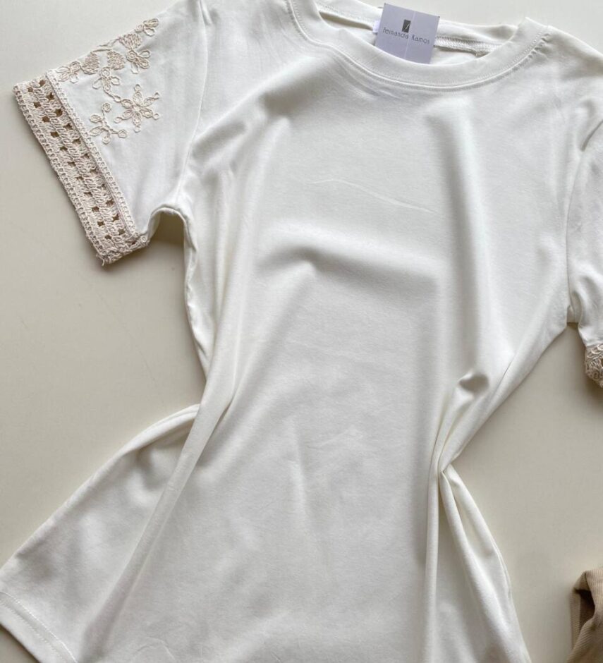 Blusa Feminina Manga Curta Hellen com Bordado Branca - Fernanda Ramos Store