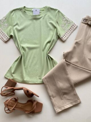 Blusa Feminina Manga Curta Hellen com Bordado Verde - Fernanda Ramos Store
