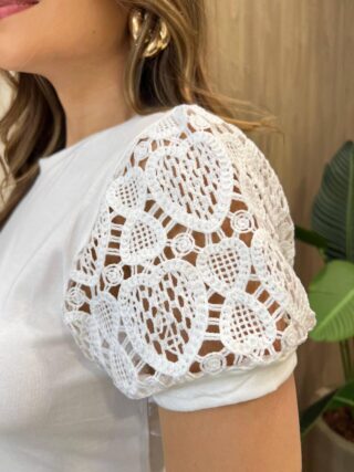 Blusa Feminina Manga Curta Leia com Detalhes em Bordado Branca - Fernanda Ramos Store
