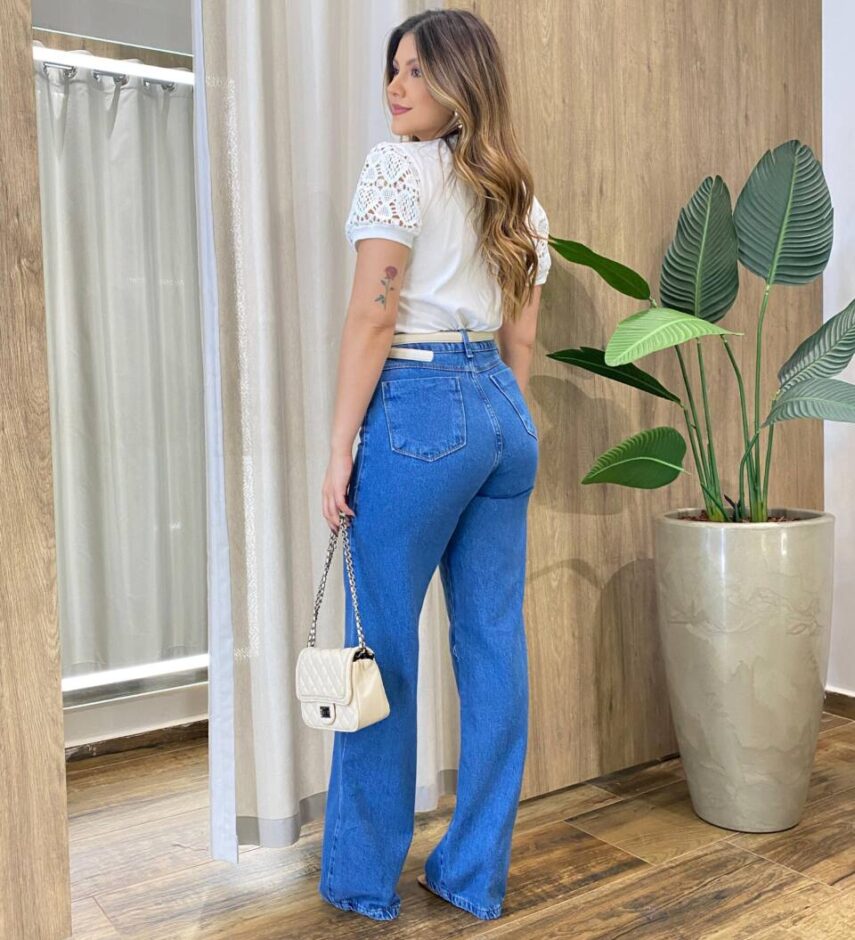 Blusa Feminina Manga Curta Leia com Detalhes em Bordado Branca - Fernanda Ramos Store