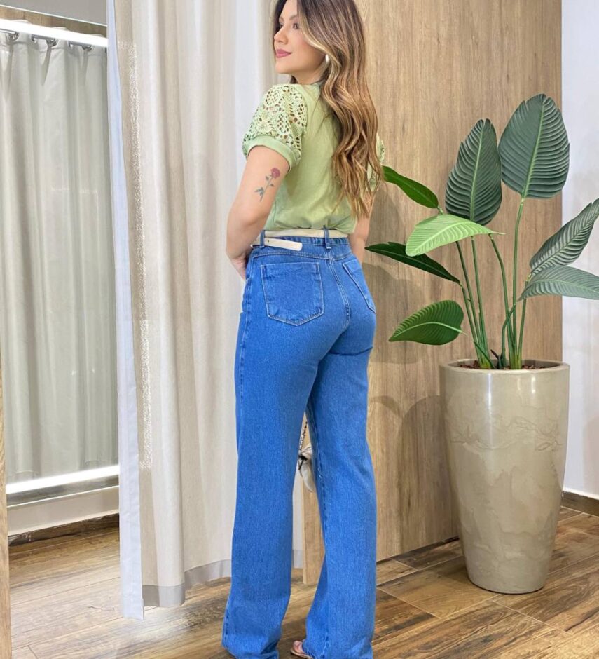Blusa Feminina Manga Curta Leia com Detalhes em Bordado Verde - Fernanda Ramos Store