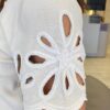Blusa Feminina Milena Manga Curta Bordado em Flor Nude - Fernanda Ramos Store