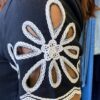 Blusa Feminina Milena Manga Curta Bordado em Flor Preta - Fernanda Ramos Store