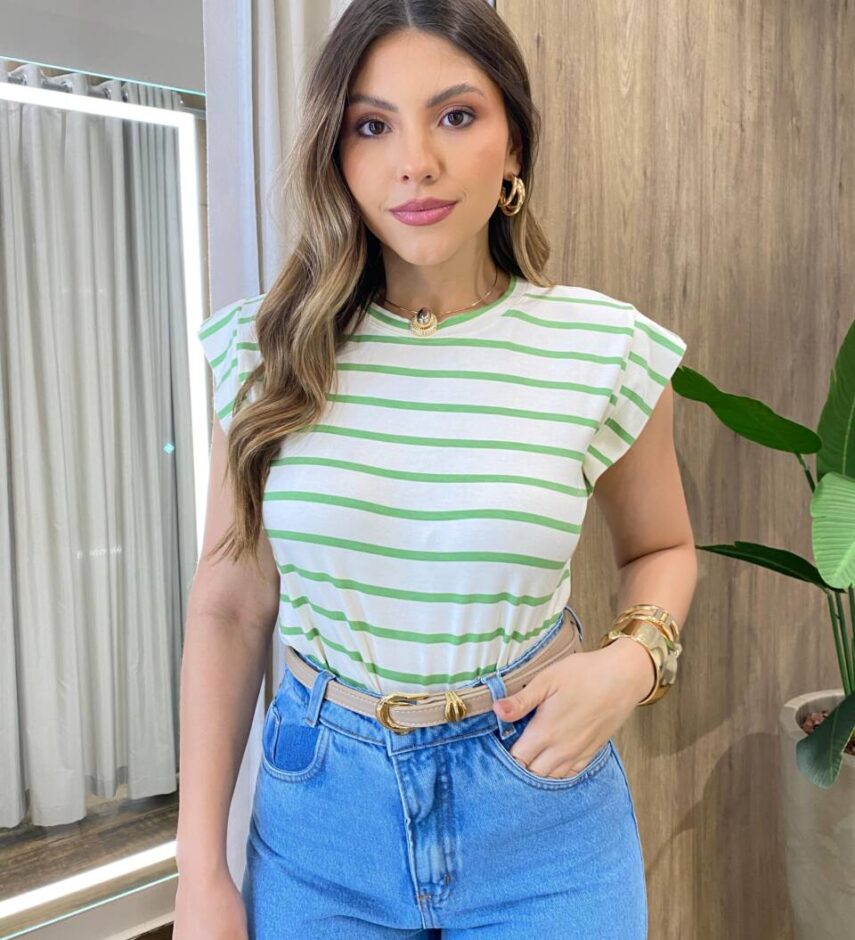 Blusa Tee Muscle Feminina Listrada Off White com Verde Claro - Fernanda Ramos Store