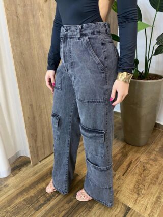 Calça Feminina Jeans Wide Leg Cargo Preto Estonado - Fernanda Ramos Store