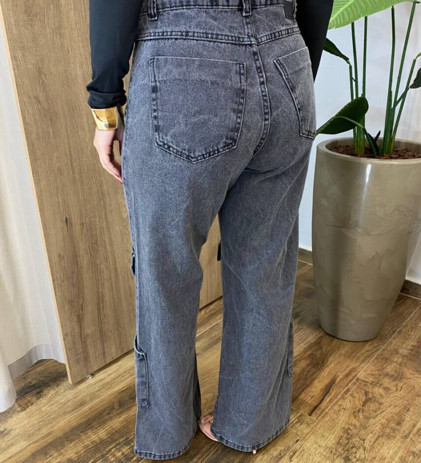Calça Feminina Jeans Wide Leg Cargo Preto Estonado - Fernanda Ramos Store