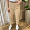 Calça Feminina Mom Sarja com Cinto Bege 016420 - Fernanda Ramos Store