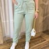 Calça Feminina Viscolinho Soraia Bolsos e Detalhe Barra Verde Mata - Fernanda Ramos Store
