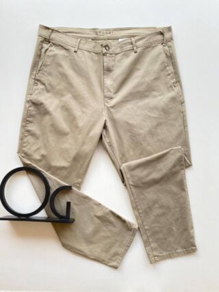 Calça Masculina Ogochi Plus Essencial Color com Bolso Caqui - Fernanda Ramos Store