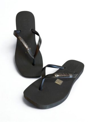 Chinelo Feminino Canelado Santa Lolla Detalhe Auto Relevo Preto - Fernanda Ramos Store