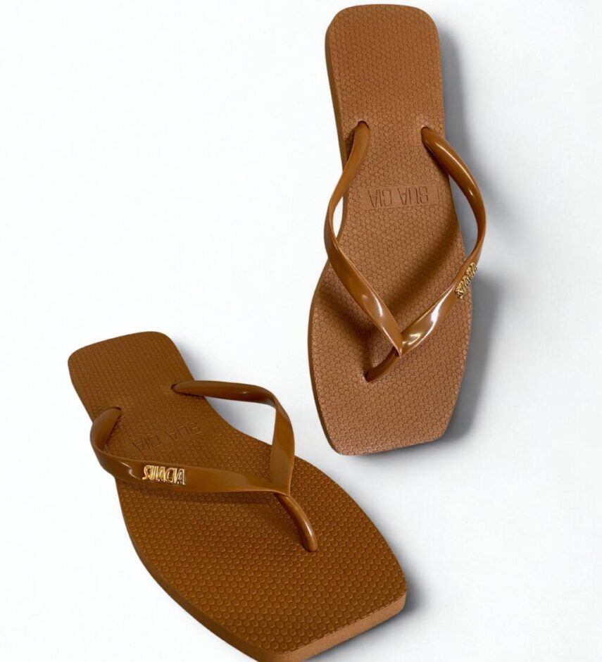 Chinelo Feminino Signature Chocolate - Fernanda Ramos Store