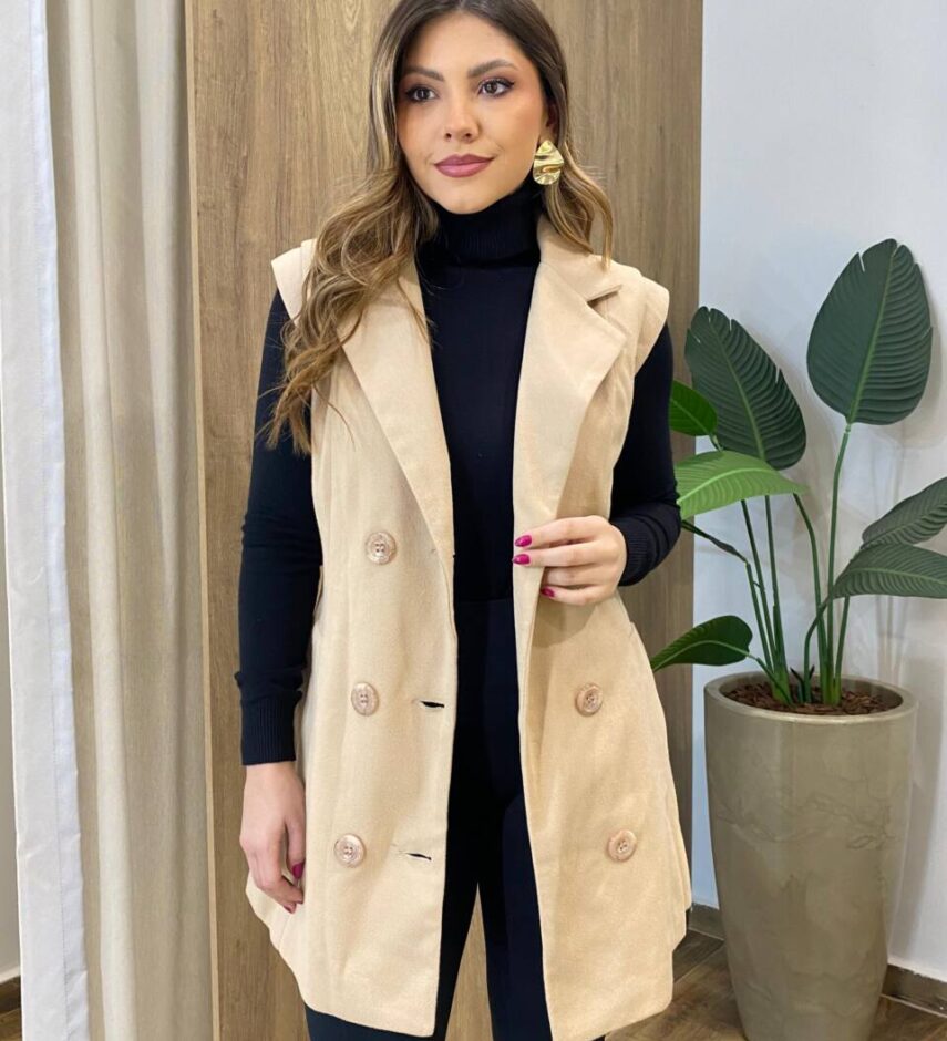 Colete Feminino Suede com Bolso e Botões Bege - Fernanda Ramos Store