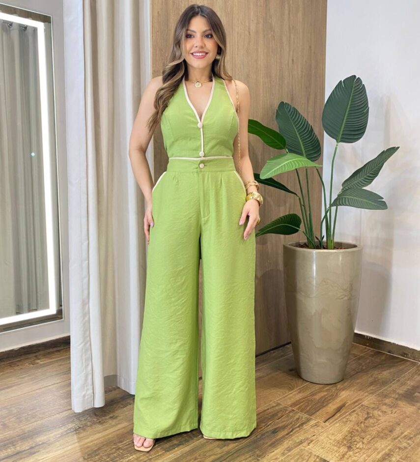 Conjunto Alicia Cropped com Bojo e Calça Pantalona Verde - Fernanda Ramos Store
