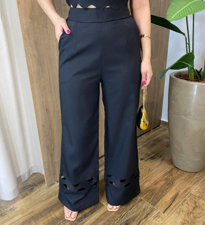 Conjunto Esme Cropped com Bojo e Calça Preto - Fernanda Ramos Store