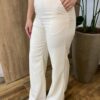 Conjunto Feminino Catarina Blusa Nula Manga Bordada e Calça Bege - Fernanda Ramos Store