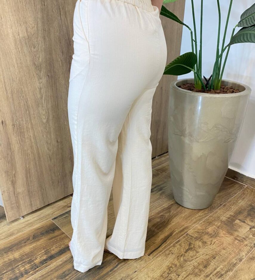 Conjunto Feminino Catarina Blusa Nula Manga Bordada e Calça Bege - Fernanda Ramos Store