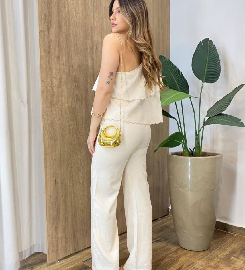 Conjunto Feminino Catarina Blusa Nula Manga Bordada e Calça Bege - Fernanda Ramos Store