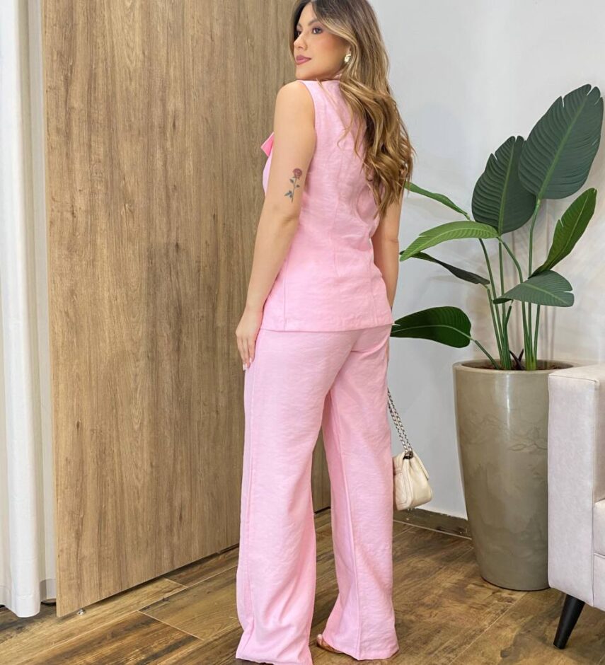 Conjunto Feminino Colete com Detalhes e Calça com Amarração Rosa - Fernanda Ramos Store