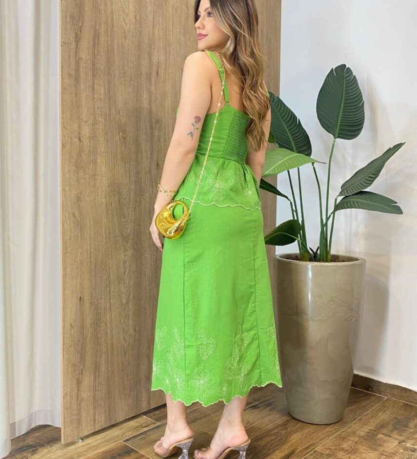 Conjunto Feminino Kaia Blusa e Saia Midi Verde - Fernanda Ramos Store