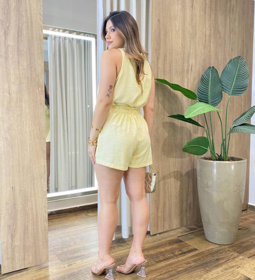 Conjunto Feminino Lulu Cropped Regata e Short Saia Amarelo - Fernanda Ramos Store