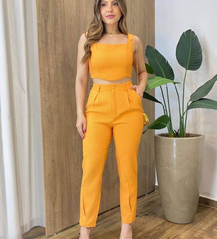 Conjunto Soraya Cropped sem Bojo e Calça Laranja - Fernanda Ramos Store