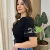 Cropped Feminino Marli Manga Curta Detalhe em Bordado Preto - Fernanda Ramos Store